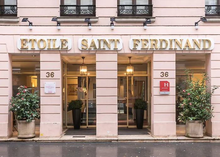 Hotel Etoile Saint Ferdinand by Happyculture Paris